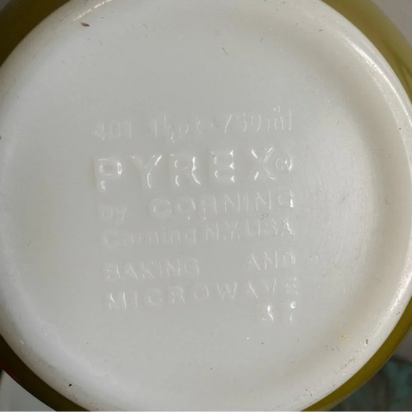 Pyrex Spring Blossom Avocado Green Mixing Bowl Set of 2 Vintage 1970's - Picture 10 of 10